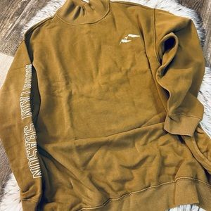 NEW Mountain Season Mock Sweatshirt